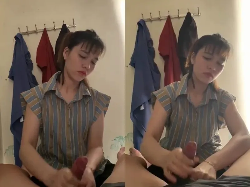 Anh trai đi vắng, ép người yêu của anh trai sục cậu bé xuất tinh